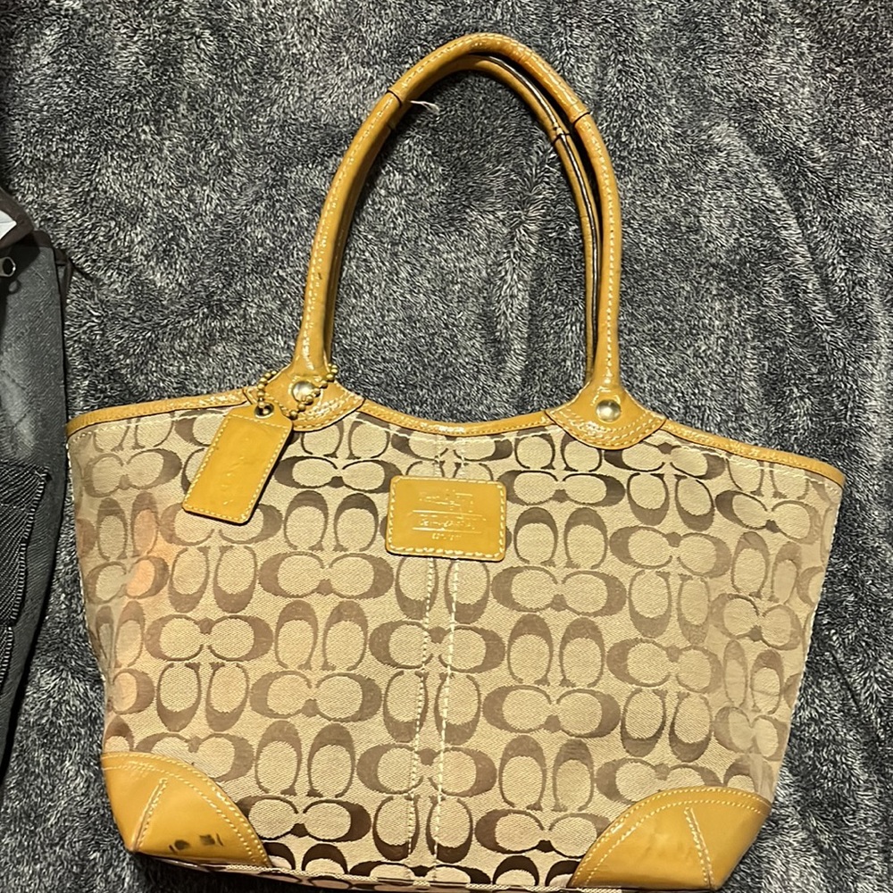 Coach Tote - Picture 3 of 14